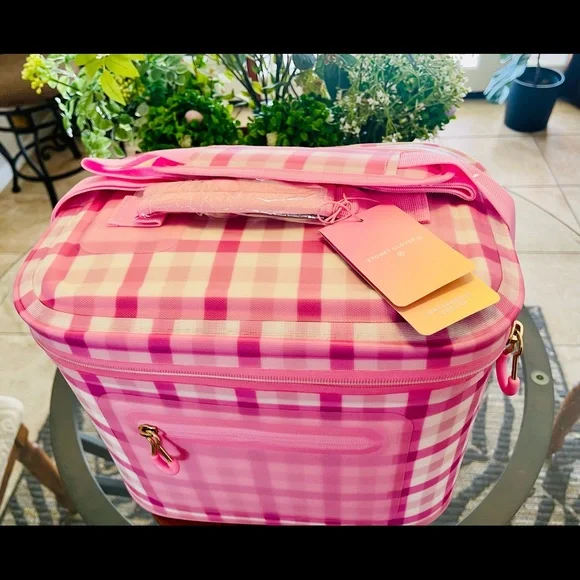 HP Stoney Clover Lane Soft Sided Cooler - Picture 4 of 16